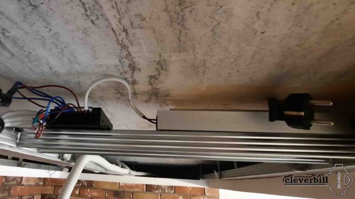 Светодиодная подсветка потолка - размещение трансформатора и контроллера в нише потолка